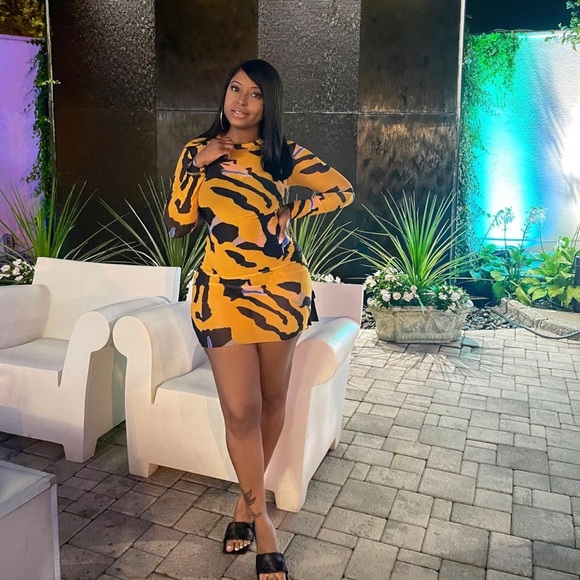 Meet your posher , Applebaz - Picture 1 of 1